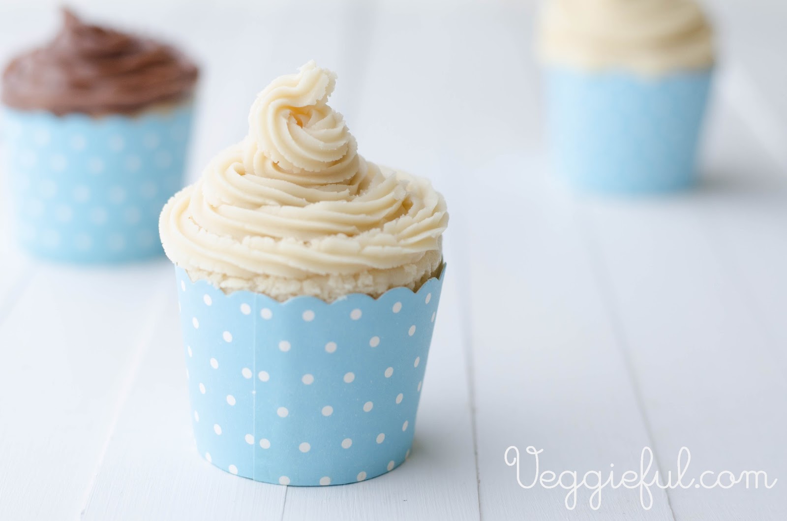 Vegan vanilla cupcakes