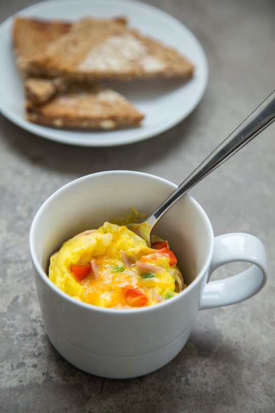 Western omelet mug recipe