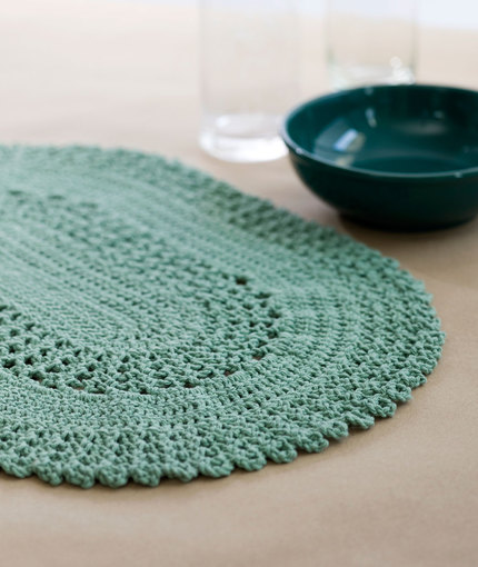 Contemporary crocheted placemat