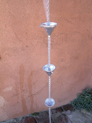 Funnel rain chain