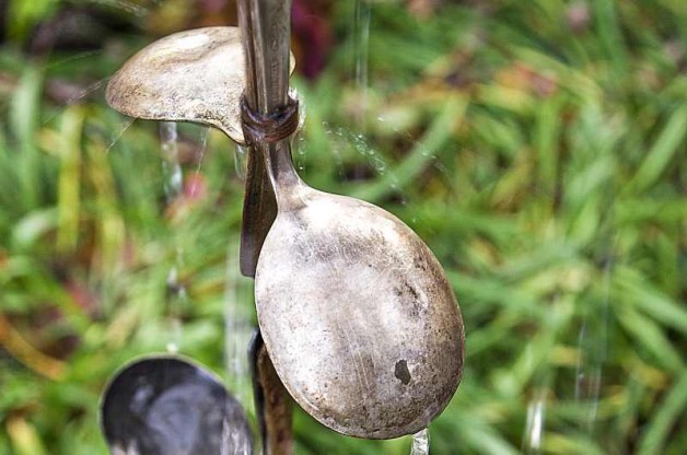 Spoon rain chain