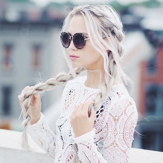 Twisted bleached long hairstyle