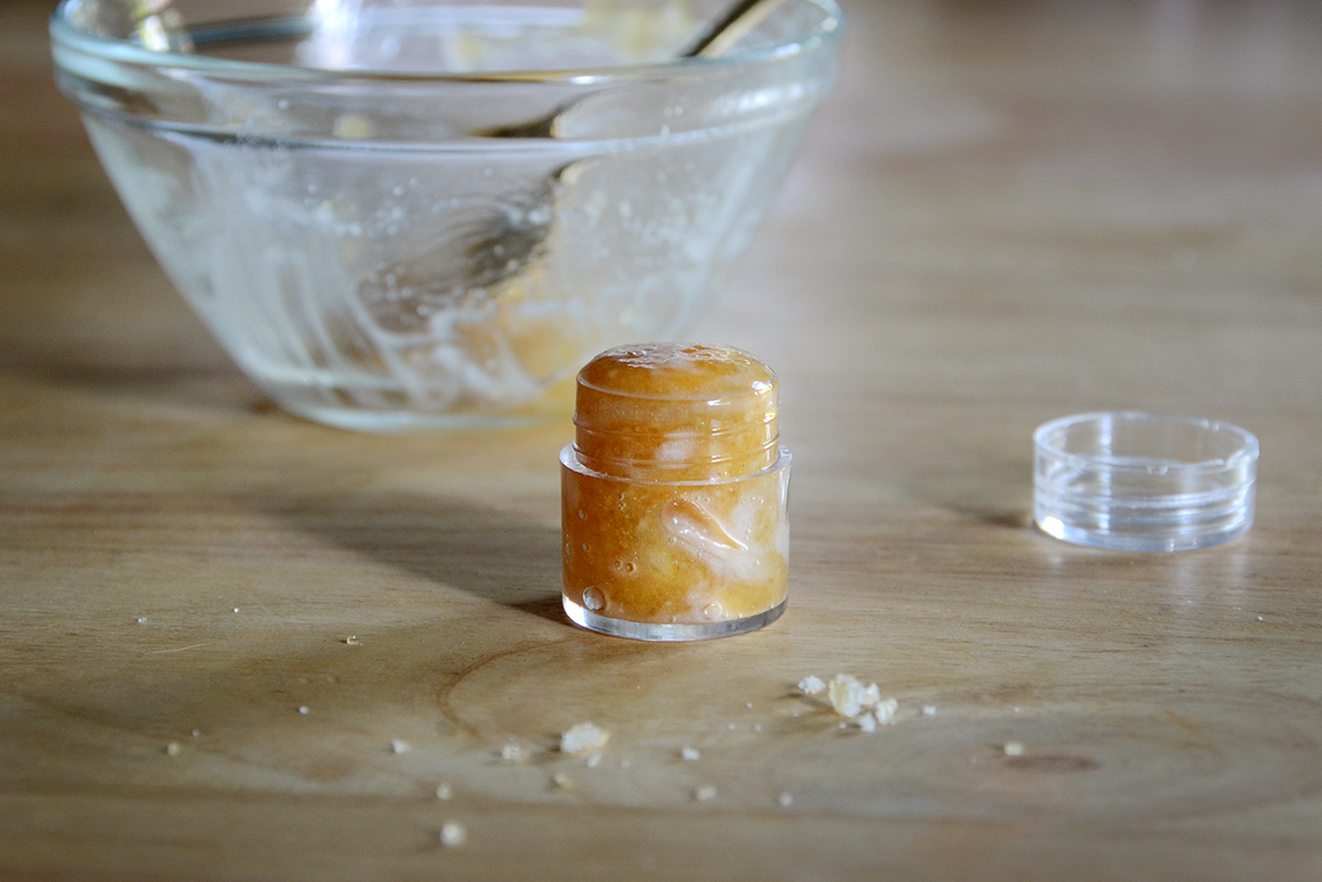 Diy lip scrub