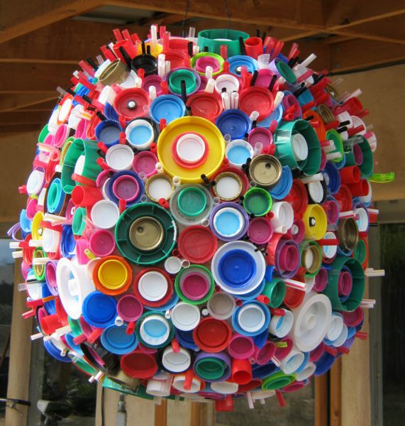 Hanging plastic lid art