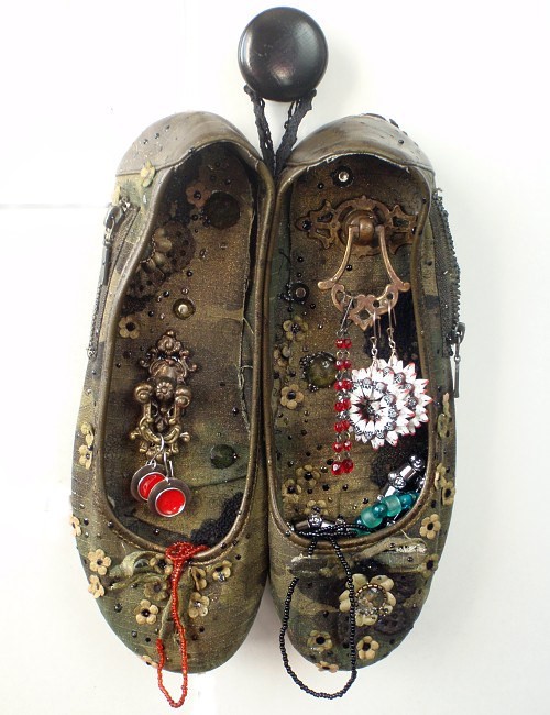 his melted Discolor 15 Creative Ways to Reuse Old Shoes