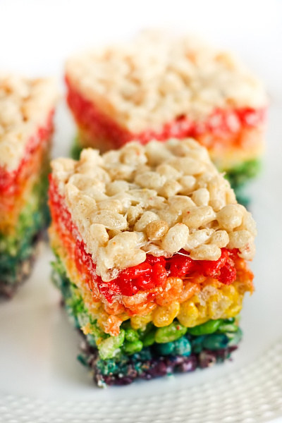 Rainbow rice crsipy treats