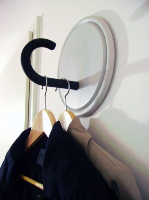 Umbrella handle wall hanger