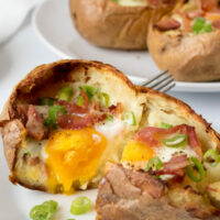 Cropped baked egg breakfast boats with bacon and scallions finished2 5 jpg