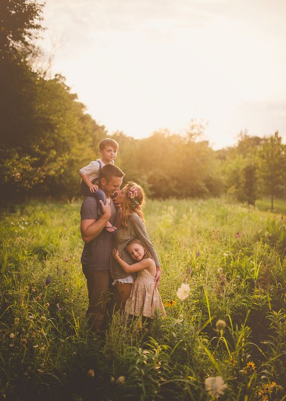 Outdoor Family Photoshoot Wildflowers