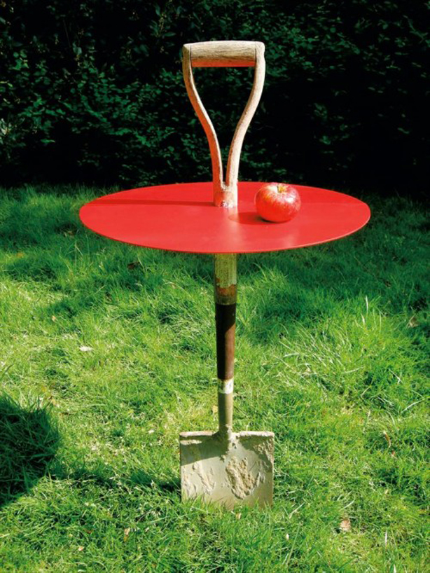 Garden table made from a spade