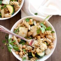 Grilled vegetable pasta salad ready to serve