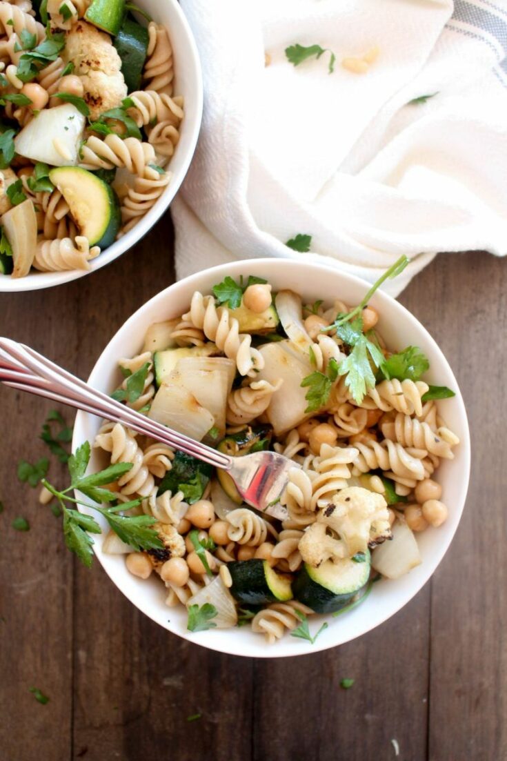 Grilled vegetable pasta salad ready to serve