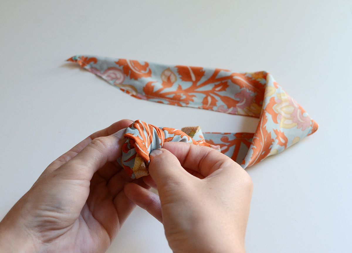 How to make a wired hair bow fabric back up