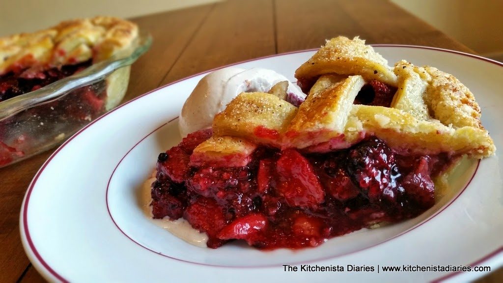 Balsamic strawberry and blackberry pie