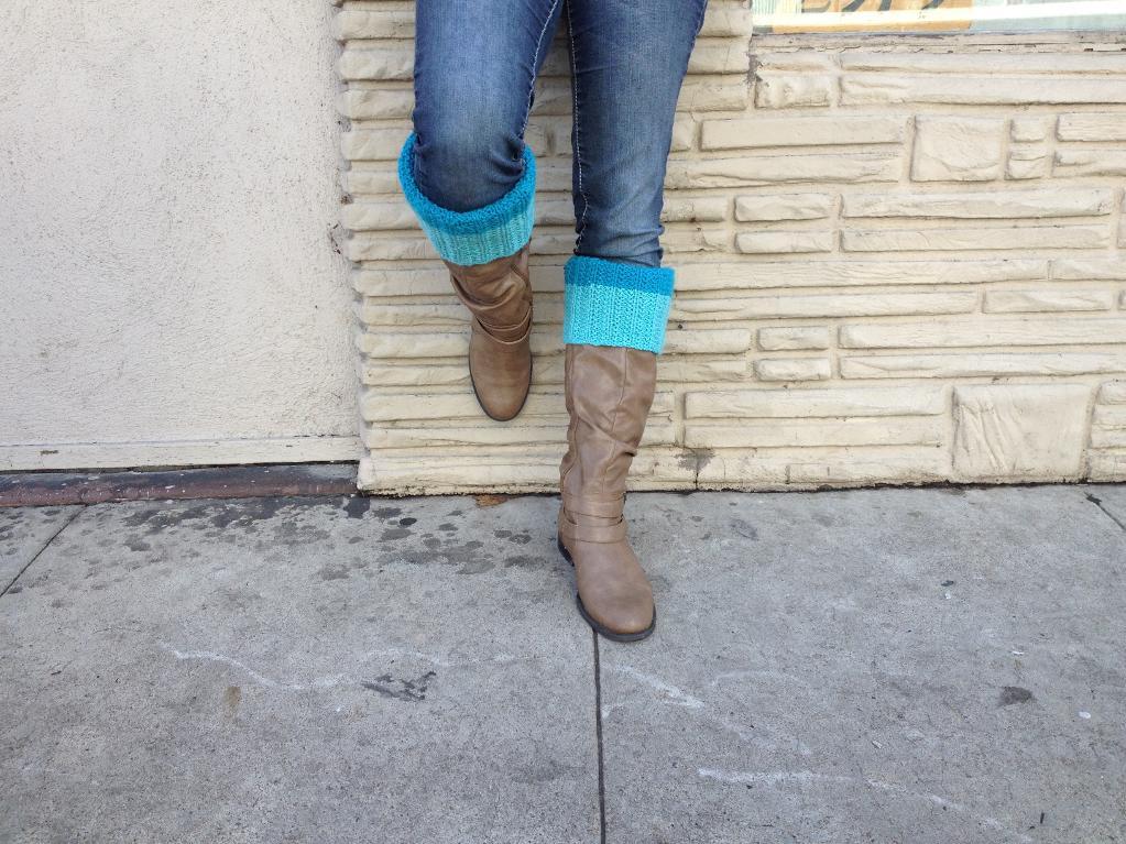 Colour block boot cuffs