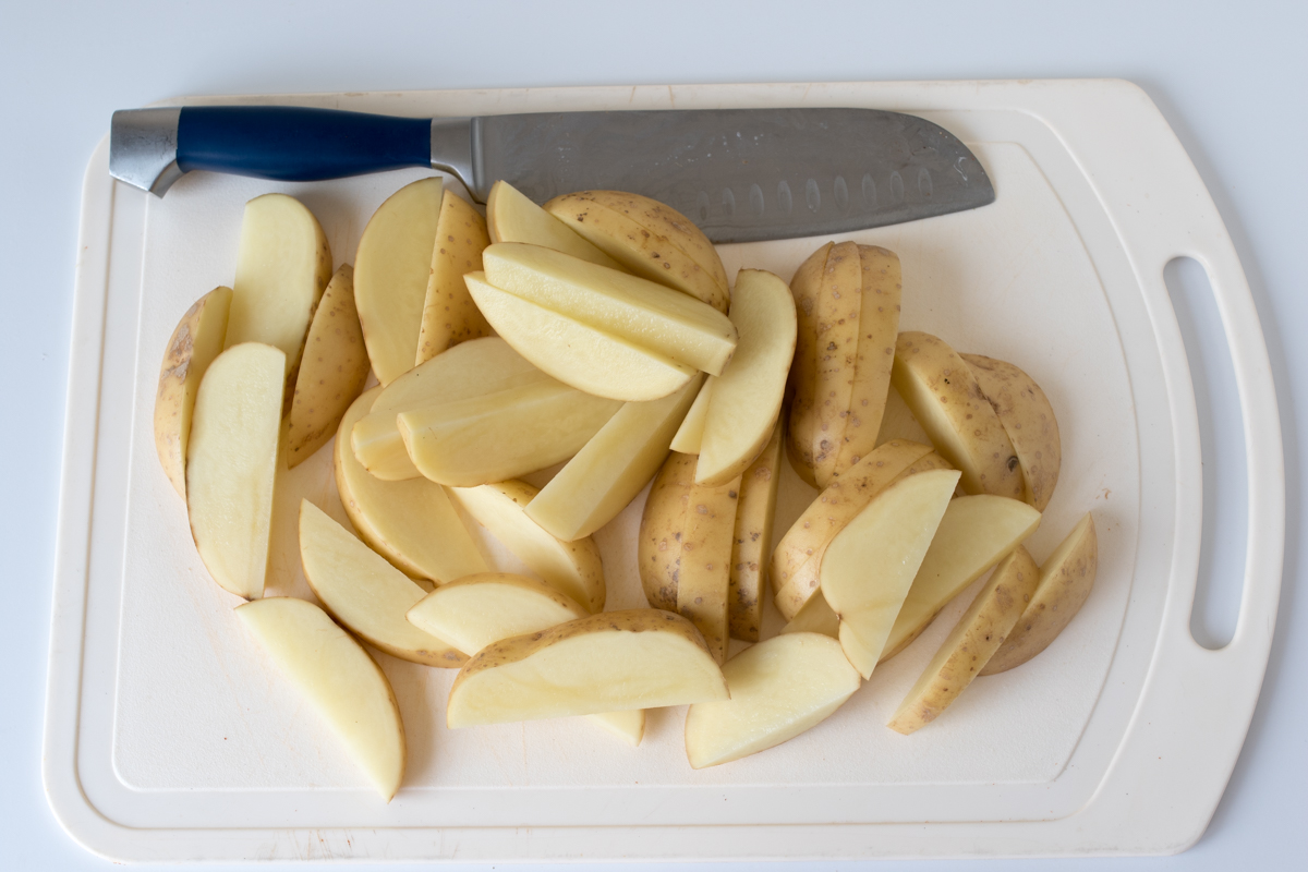 Garlic parmesan potato wedges with special sauce step1