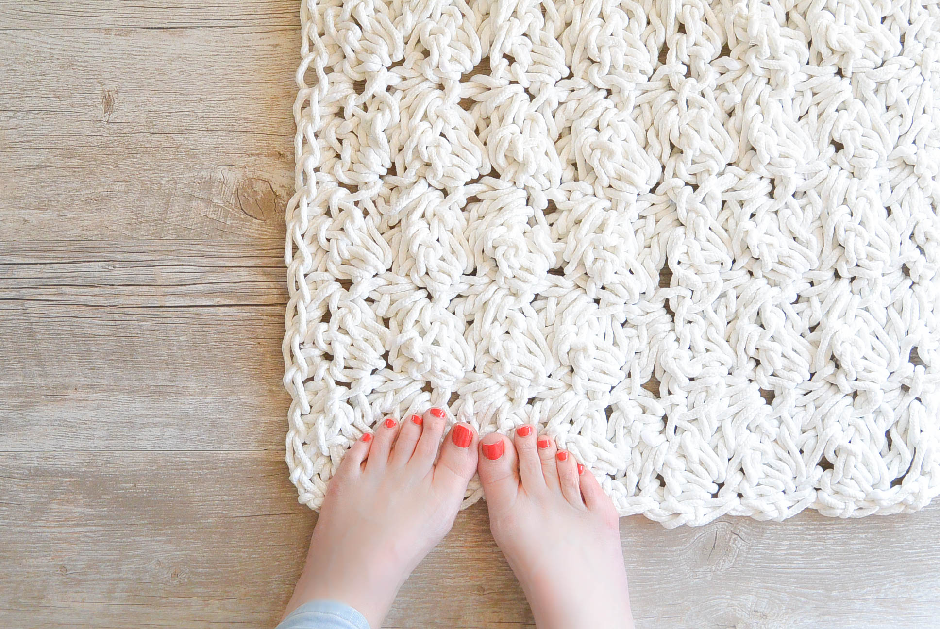 How to crochet a rug with rope