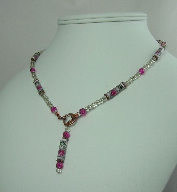 Paper bead y necklace