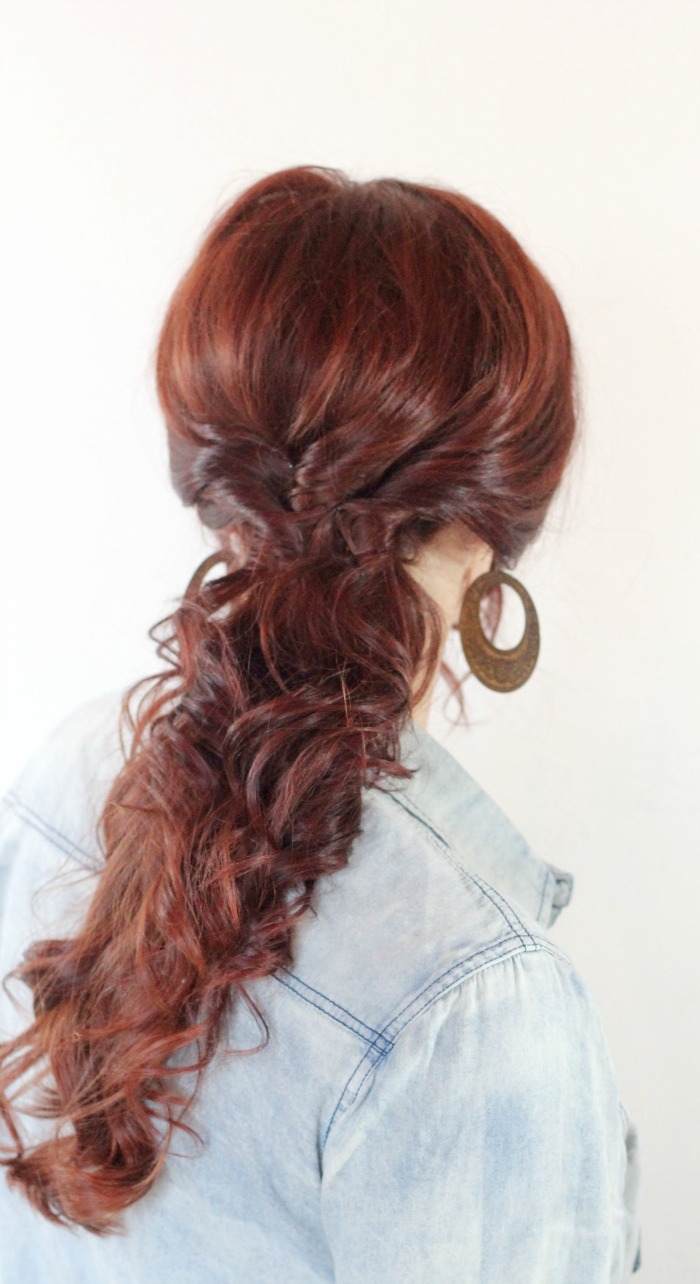 Curly easy twisted ponytail