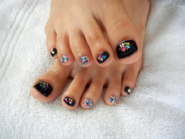Glitter toe nail designs