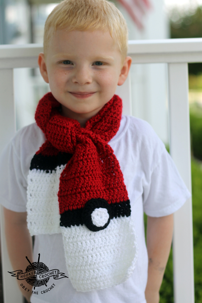 Pokemonscarf1