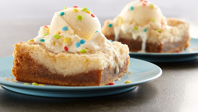 Sugar cookie dump cake