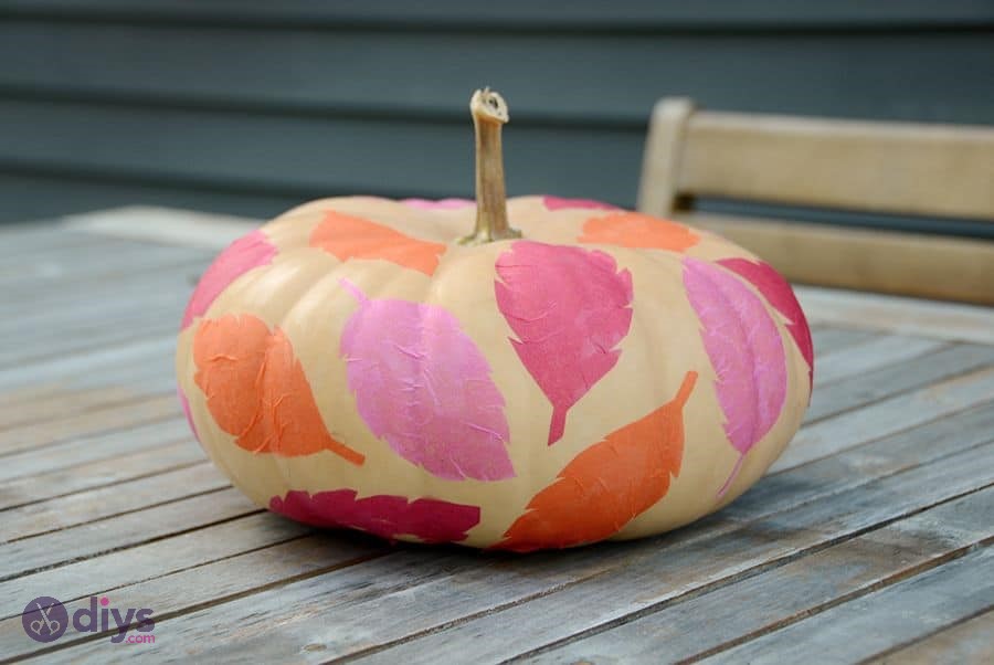 Tissue paper pumpkin easy diy halloween decorations