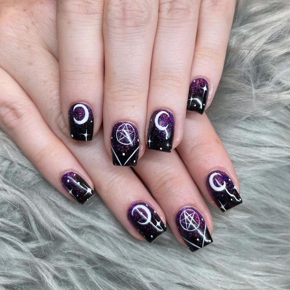 Witchy vibes purple nails