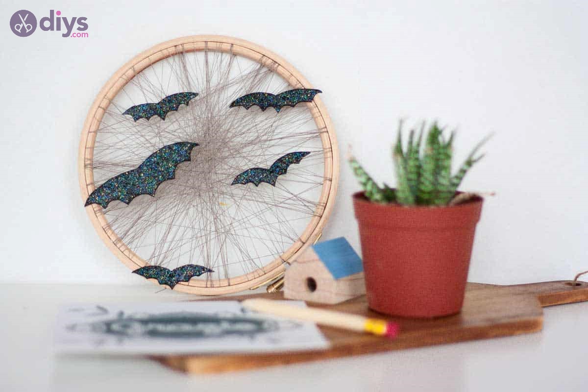 DIY Embroidery Hoop for Halloween