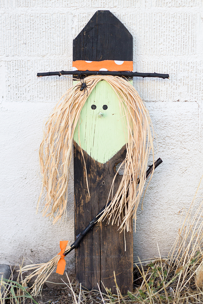 Cute Witch Halloween House Decoration