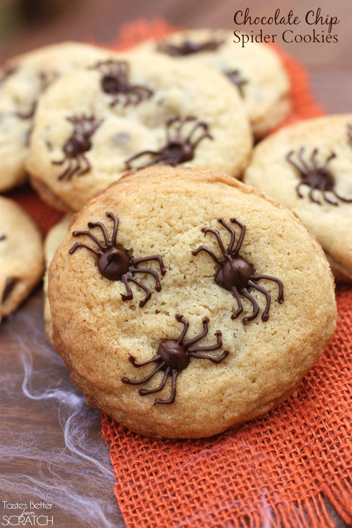Halloween Snacks: Chocolate Chip Spider Cookies