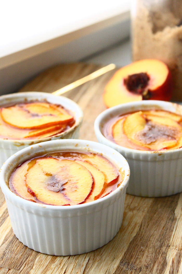 Creme brulee with peaches