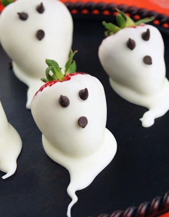 Halloween Treats: Ghost Berries 