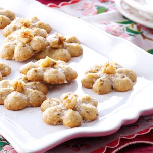 Maple walnut spritz cookies