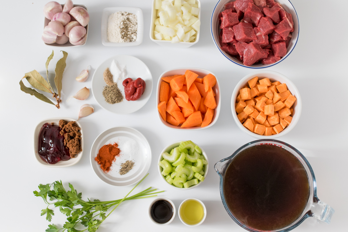 Slow cooked beef and onion stew ingredients
