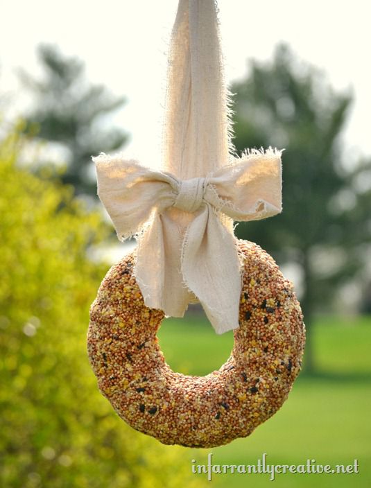 Birdseed wreath diy