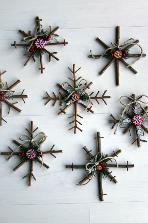 80 Easy Christmas Crafts For Everyone In The Family To Enjoy