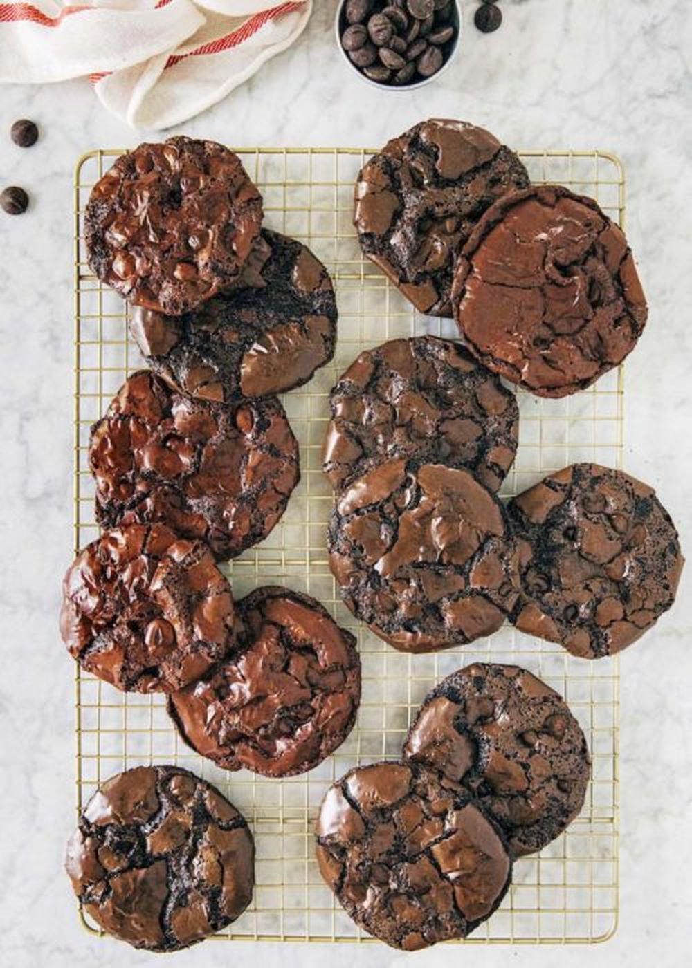 Flourless chocolate cookies thanksgiving desserts 