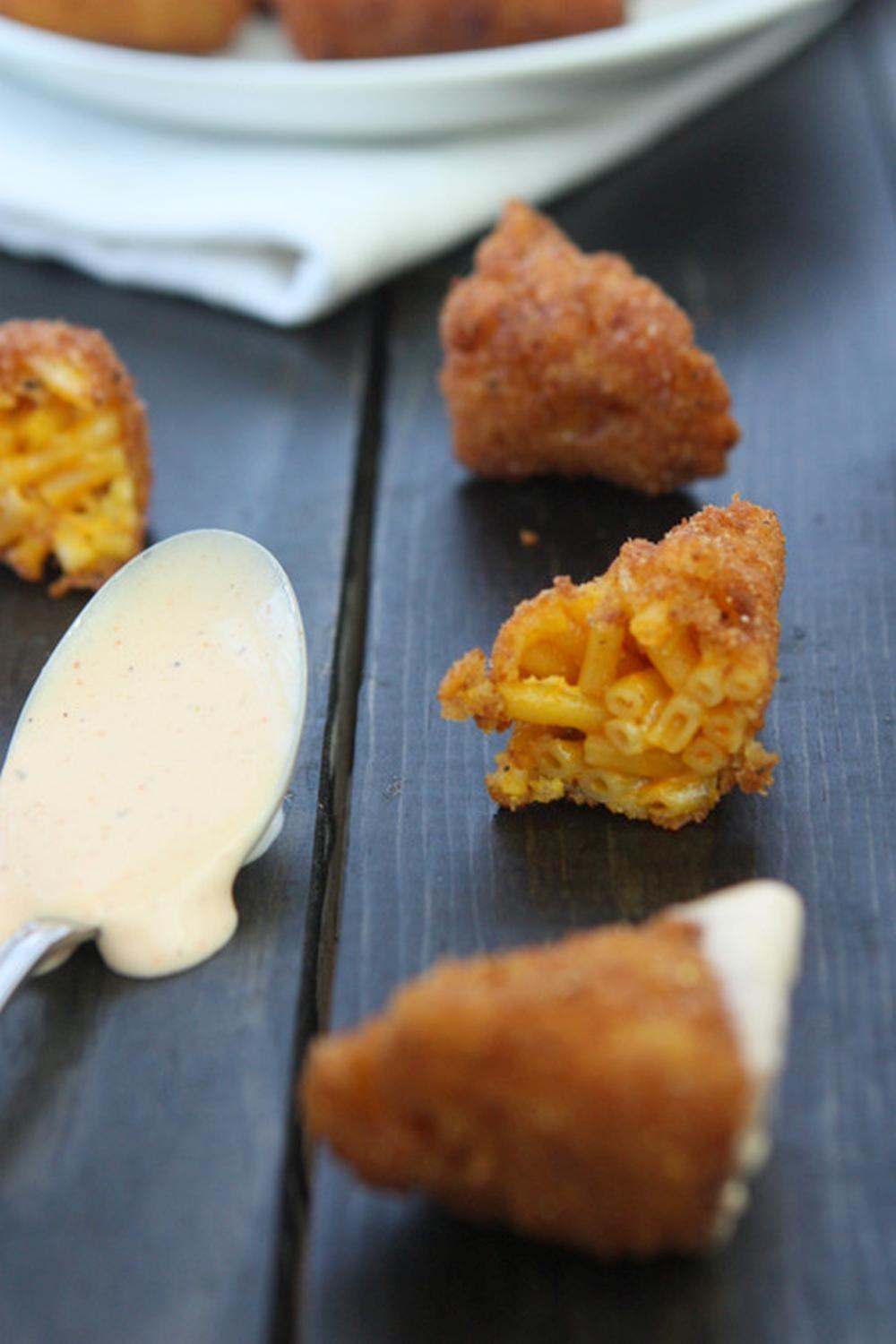 Fried mac and cheese bites with spicy ranch thanksgiving hors d'oeuvres 