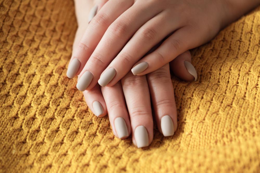 Matte nude beige autumn nail designs