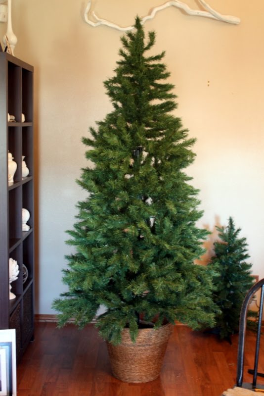 Terra cotta and jute christmas tree stand