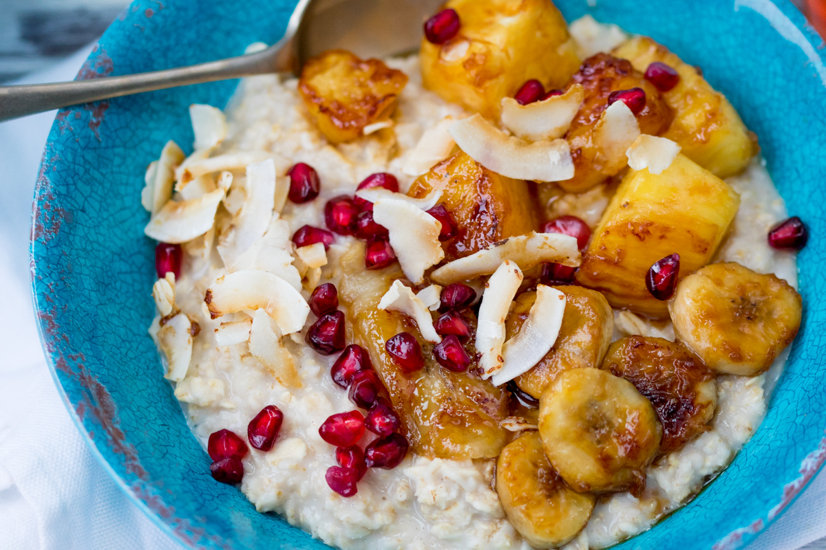 Tropical oatmeal with caramelized fruit 4