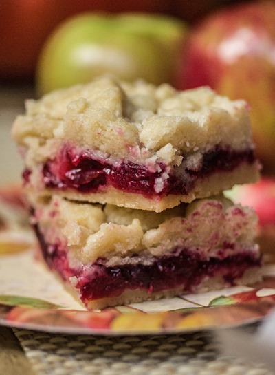 Cranberry Apple Shortbread Bards - Best Thanksgiving Desserts