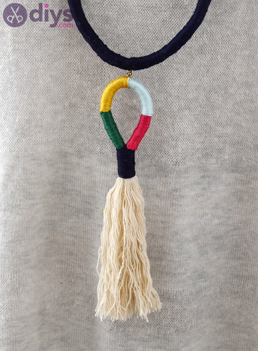 Easy diy colorful tassel necklace what to get your mom for christmas