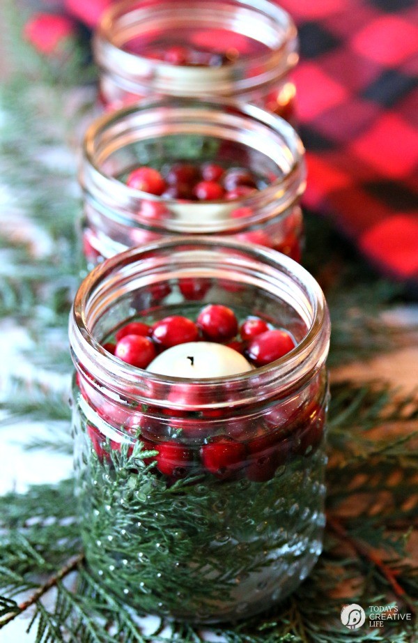 Easy holiday table decor todayscreativelife com 8 600x922