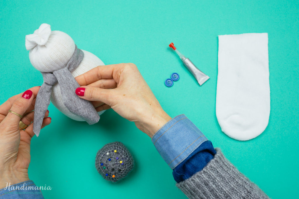 How to make sock snowmen scrap fabric