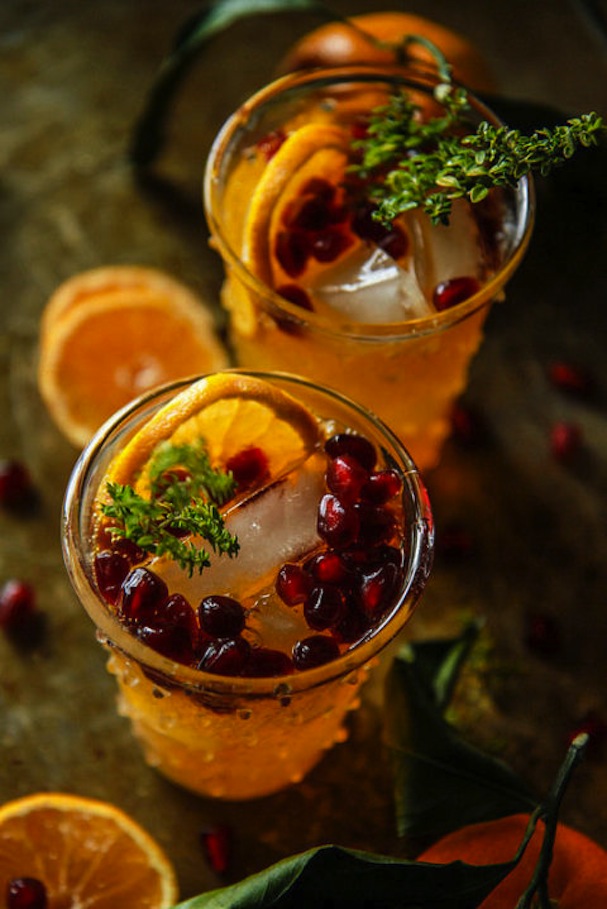 Sparkling clementine thyme cocktail