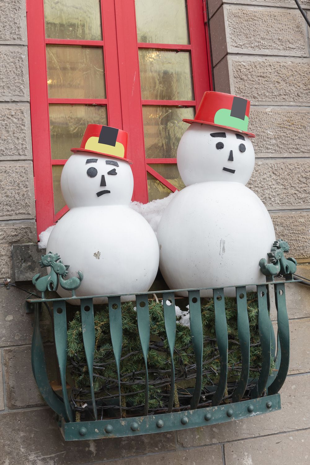 Styrofoam snowmen diy outdoor christmas decorations