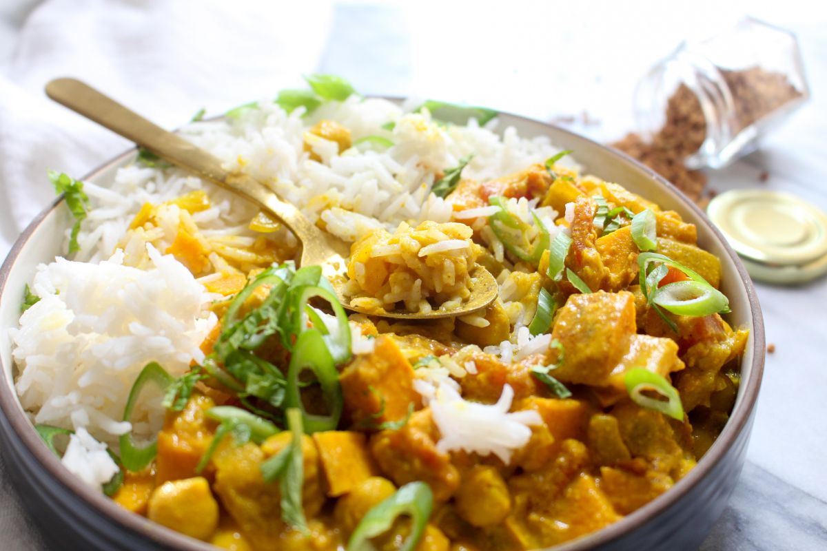 Sweet potato and chickpea curry delicious recipe
