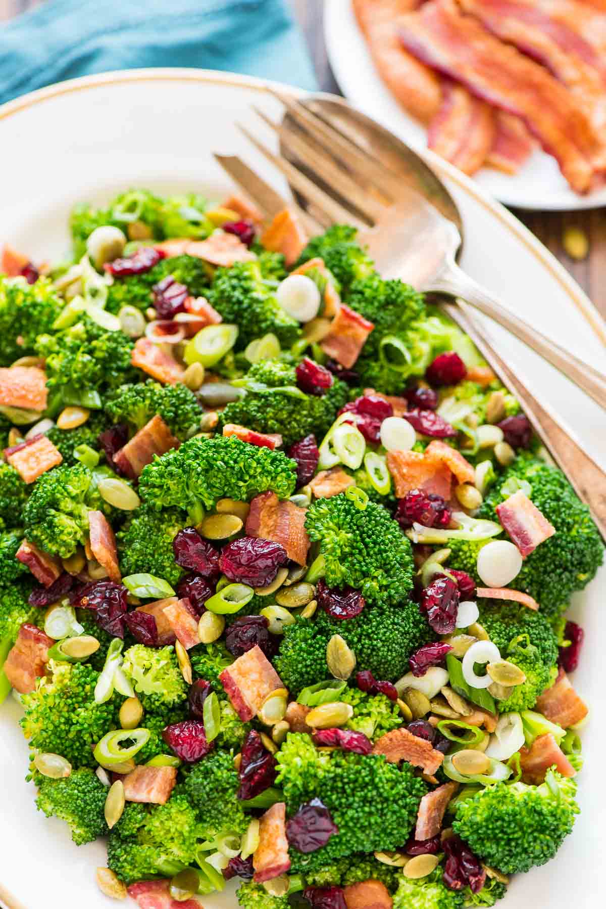 Broccoli cranberry salad